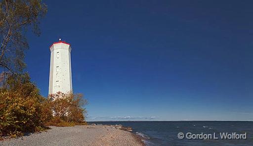 Presqu'ile Lighthouse_09211-2.jpg - Photographed by Lake Ontario at Presqu'ile Provincial Park near Brighton, Ontario, Canada.